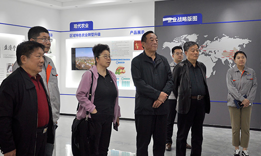 十二届全国政协经济委员会驻会副主任石军、十三届全国政协学习和文史委副主任孙庆聚一行领导莅临oety欧亿体育参观指导，助力oety欧亿体育发展